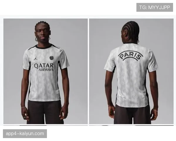 通讯:巴黎圣日耳曼推出2026-27赛季新主场球衣,致敬巴黎市徽